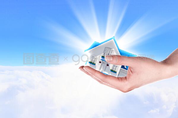 手持房屋報價 少數收藏時代的房地產銷售代理服務